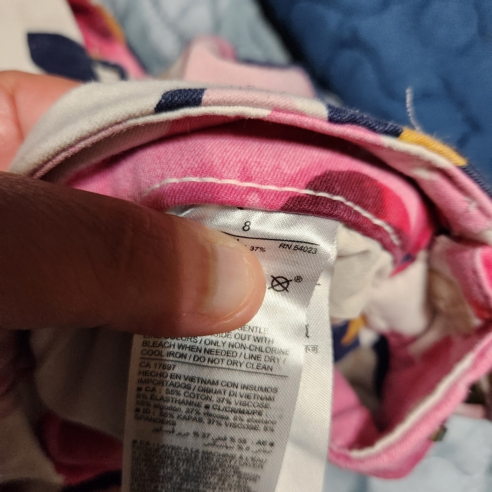 Womens old navy floral jean - Picture 5 of 10